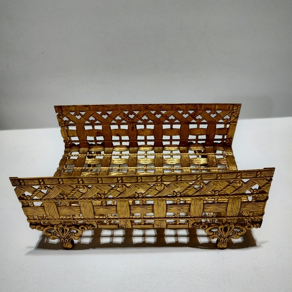 Brass Vintage metal basket weave tissue box holder - Picture 4 of 13